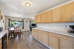 505 S 5th St, Harrisburg, OR 97446 - Photo 12