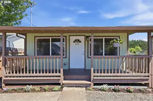 505 S 5th St, Harrisburg, OR 97446 - Photo 2