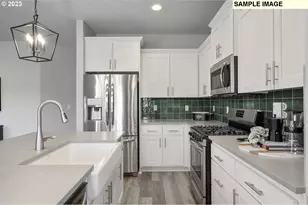 725 N Russet Pl, Ridgefield, WA 98642 - Photo 2