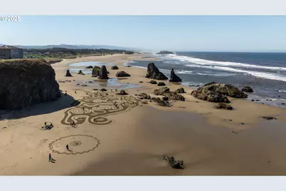 1950 Beach Loop Dr, Bandon, OR 97411 - Photo 16