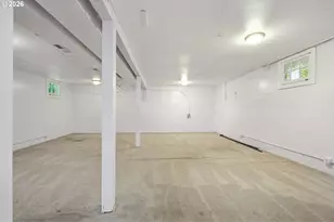 8921 SE Washington St, Portland, OR 97216 - Photo 30