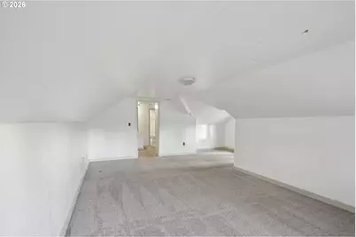 8921 SE Washington St, Portland, OR 97216 - Photo 24