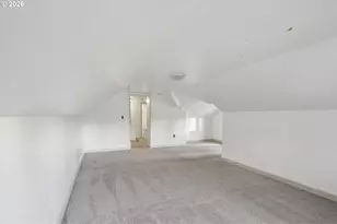 8921 SE Washington St, Portland, OR 97216 - Photo 24