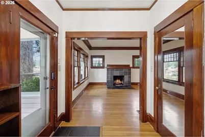 8921 SE Washington St, Portland, OR 97216 - Photo 4