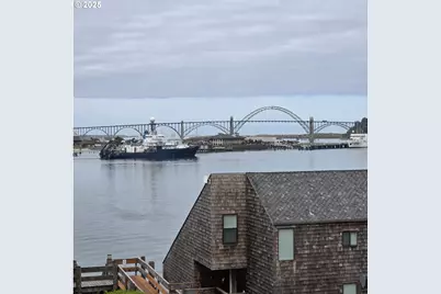 1000 SE Bay Blvd #445, Newport, OR 97365 - Photo 2