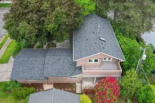 6710 SW 11th Dr, Portland, OR 97219 - Photo 44