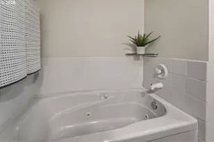 6710 SW 11th Dr, Portland, OR 97219 - Photo 28