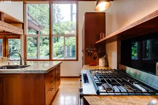 3210 Inspiration Point Dr, Eugene, OR 97405 - Photo 22