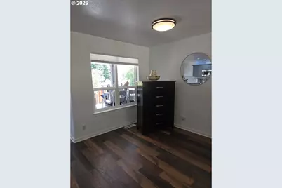 260 Village Dr, Winchester, OR 97495 - Photo 6