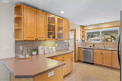 2420 SW 172nd Ct, Beaverton, OR 97003 - Photo 6