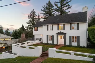 1136 SW Davenport St, Portland, OR 97201 - Photo 2