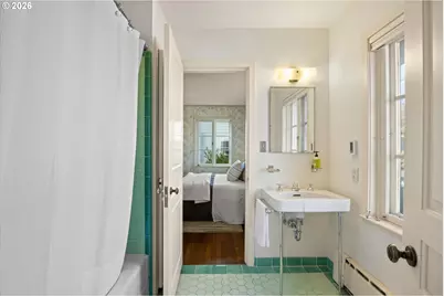 1136 SW Davenport St, Portland, OR 97201 - Photo 32