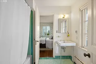 1136 SW Davenport St, Portland, OR 97201 - Photo 32