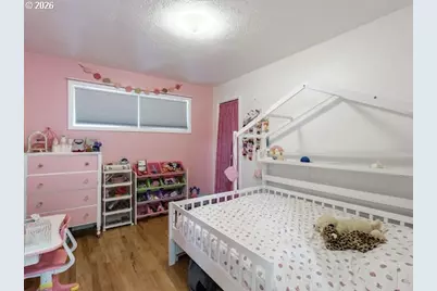 223 W Hazel St, Roseburg, OR 97471 - Photo 24
