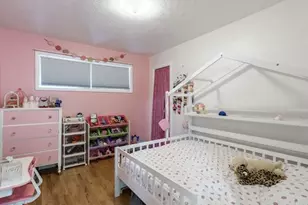 223 W Hazel St, Roseburg, OR 97471 - Photo 24