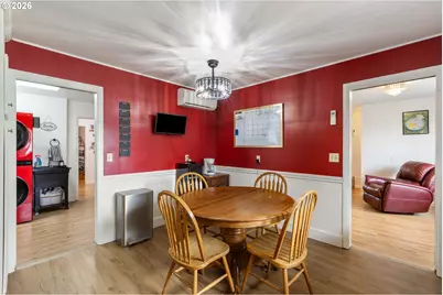 223 W Hazel St, Roseburg, OR 97471 - Photo 14