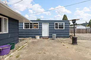 223 W Hazel St, Roseburg, OR 97471 - Photo 36