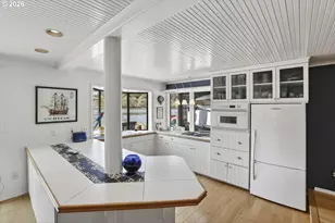 100 SE Harney St, Portland, OR 97202 - Photo 16