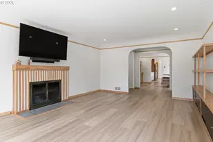 3132 NE Rosa Parks Way, Portland, OR 97211 - Photo 8
