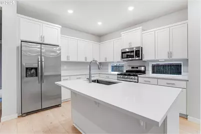 7735 SE Affinity Ln, Hillsboro, OR 97123 - Photo 6