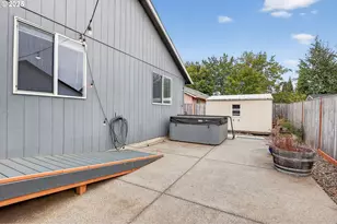 1119 Hawthorne St, Forest Grove, OR 97116 - Photo 44