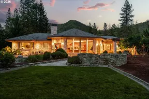 727 Earhart Rd, Rogue River, OR 97537 - Photo 6