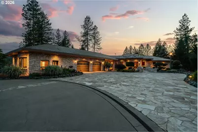 727 Earhart Rd, Rogue River, OR 97537 - Photo 2
