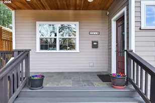 2448 SE Yamhill St, Portland, OR 97214 - Photo 2