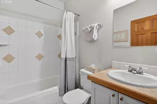 2448 SE Yamhill St, Portland, OR 97214 - Photo 30