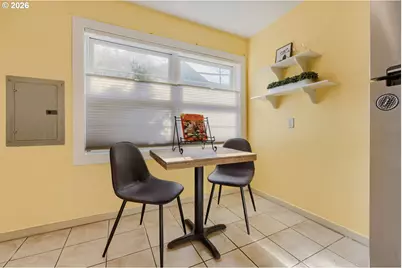 6504 N Commercial Ave, Portland, OR 97217 - Photo 12