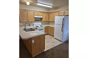 1400 Falcon Loop, Independence, OR 97351 - Photo 4