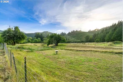 17867 Highway 42, Myrtle Point, OR 97458 - Photo 6