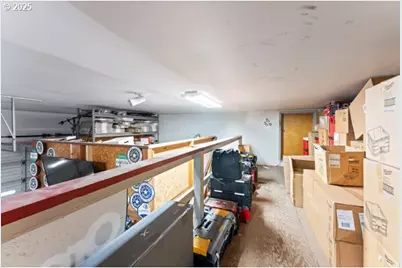 1049 S Broadway, Coos Bay, OR 97420 - Photo 32