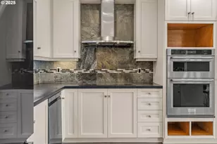 5425 SW View Point Terrace, Portland, OR 97239 - Photo 20