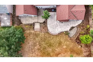 9360 SW Meadow Ln, Portland, OR 97225 - Photo 38