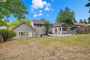 9360 SW Meadow Ln, Portland, OR 97225 - Photo 32