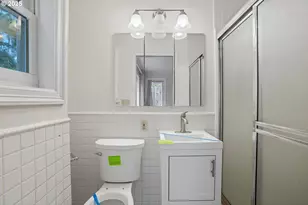 9360 SW Meadow Ln, Portland, OR 97225 - Photo 18