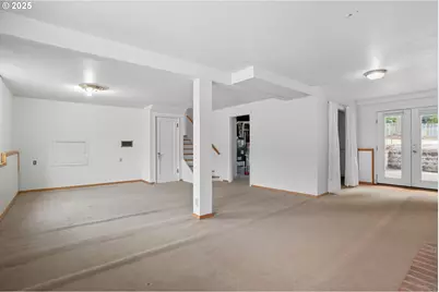 9360 SW Meadow Ln, Portland, OR 97225 - Photo 26