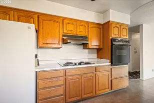 1044 33rd Ave, Longview, WA 98632 - Photo 8