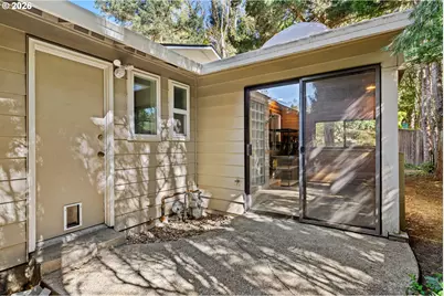 214 NW Seblar Dr, Portland, OR 97035 - Photo 28