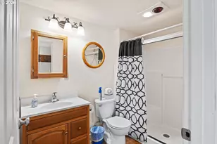 770 18th Ave, Coos Bay, OR 97420 - Photo 40