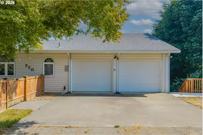 770 18th Ave, Coos Bay, OR 97420 - Photo 4