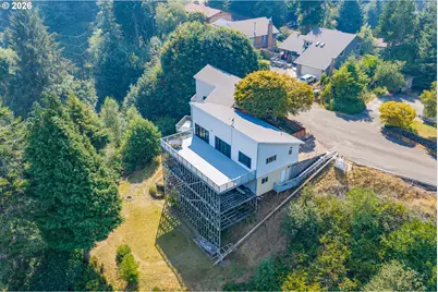 770 18th Ave, Coos Bay, OR 97420 - Photo 2