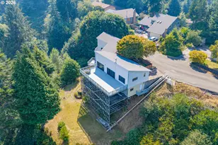770 18th Ave, Coos Bay, OR 97420 - Photo 2