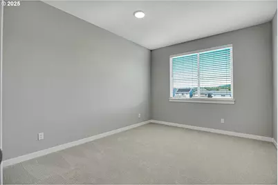 16473 NW Liberty St, Portland, OR 97229 - Photo 18