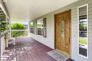 1635 NE Stable Dr, Hillsboro, OR 97124 - Photo 4