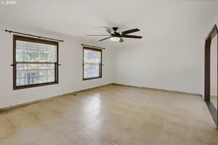 1635 NE Stable Dr, Hillsboro, OR 97124 - Photo 6