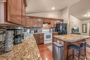 8725 SE 91st Ave, Happy Valley, OR 97086 - Photo 36