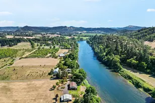 268 Capital Ln, Roseburg, OR 97471 - Photo 38
