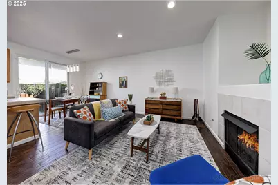 17893 SW Wakem St, Beaverton, OR 97003 - Photo 4